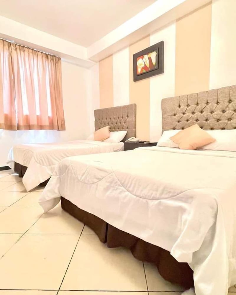 Standard Double Room, 2 Queen Beds, Ensuite photo 1