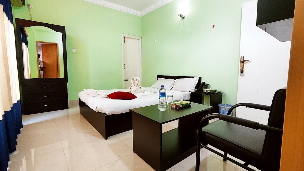 Deluxe Double Room, 1 Bedroom, Balcony, Hill View photo 1