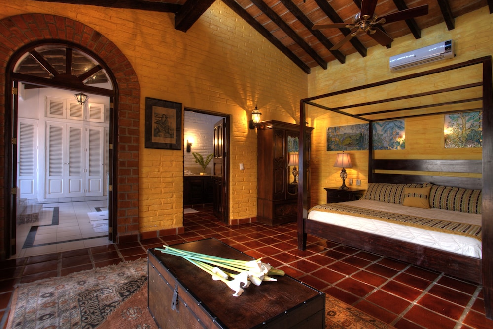 Romantic Villa, 5 Bedrooms, Private Pool photo 1