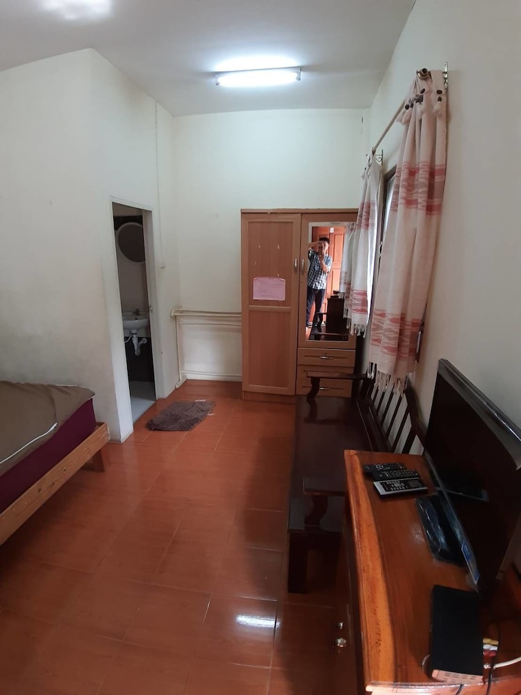 Standard Twin Room - Photo 5