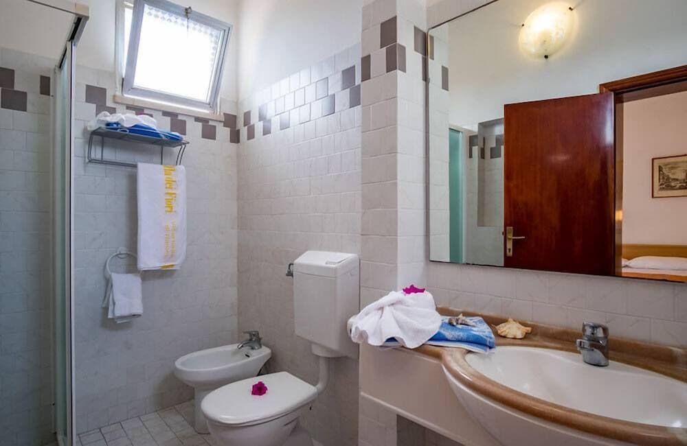 Deluxe Quadruple Room, Sea View photo 3