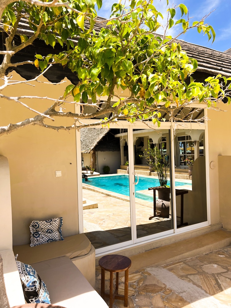 Deluxe Quadruple Room, 2 Bedrooms, Ensuite, Partial Ocean View