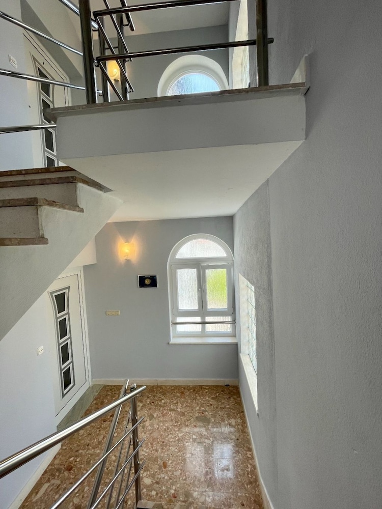 Apartment (Tea - parking and grill, 100 m from s)