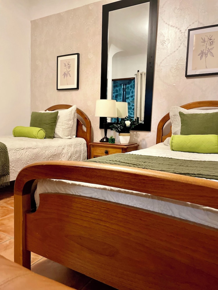 Standard Double or Twin Room photo 2