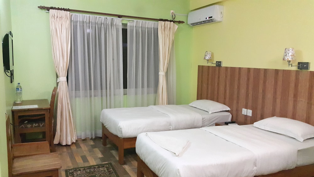 Deluxe Twin Room, Private Bathroom