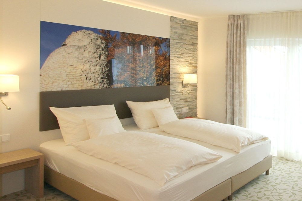 Comfort Double Room, Accessible, Ensuite - Photo 3