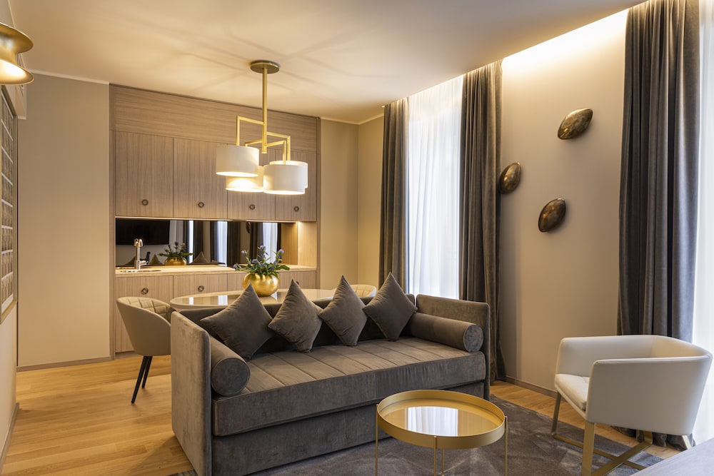 Duomo Grand Apartment Two Bedrooms