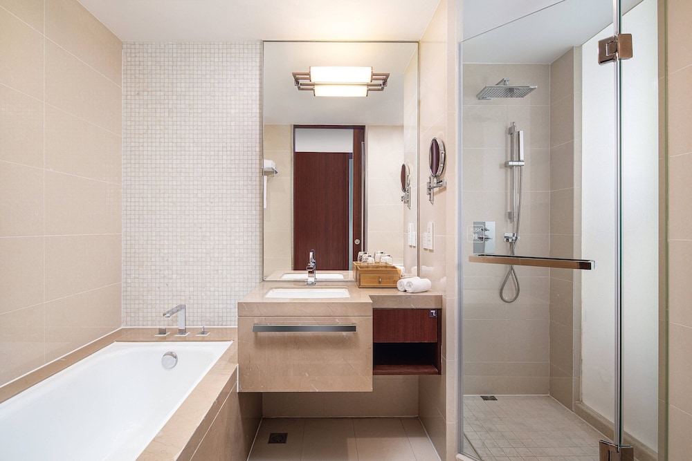 Room, 2 Double Beds - Photo 4