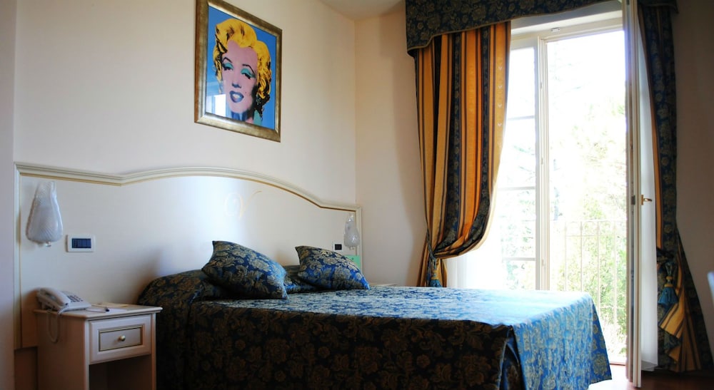 Superior Double or Twin Room photo 2