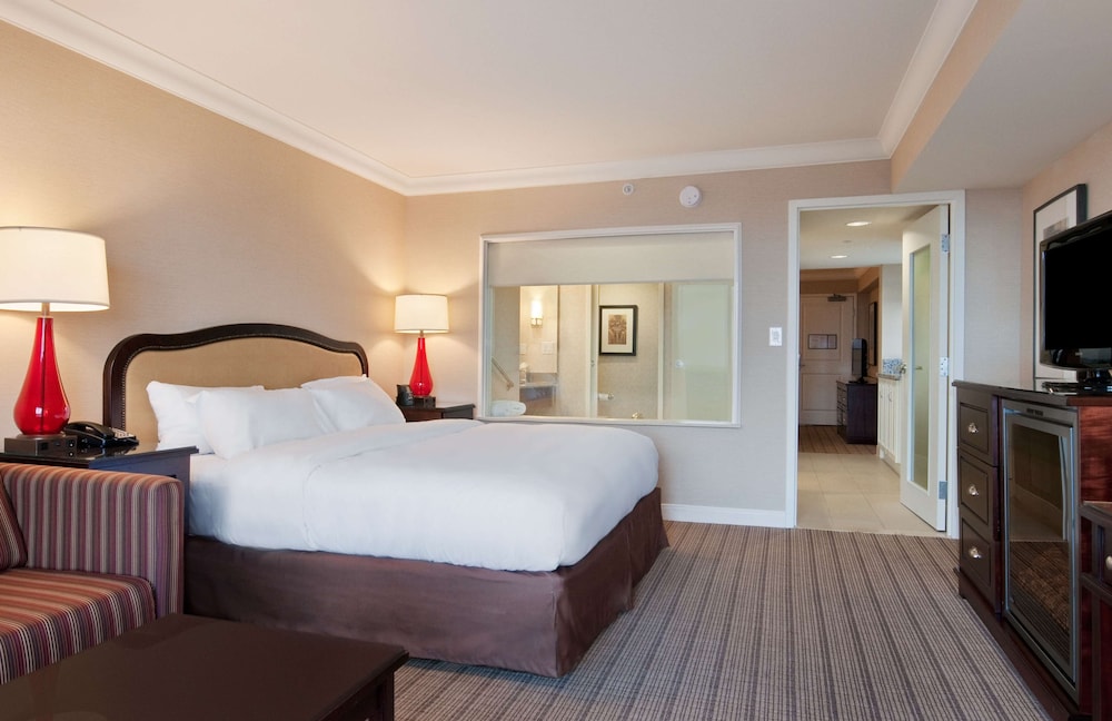 Room, 1 King Bed, Jetted Tub