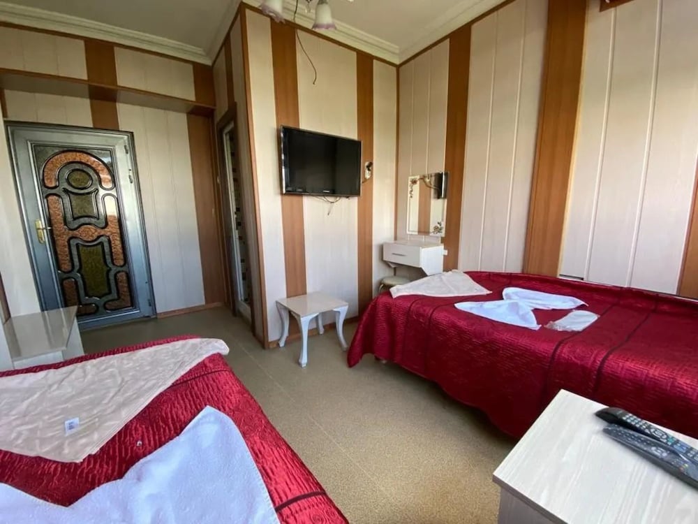 Economy Twin Room