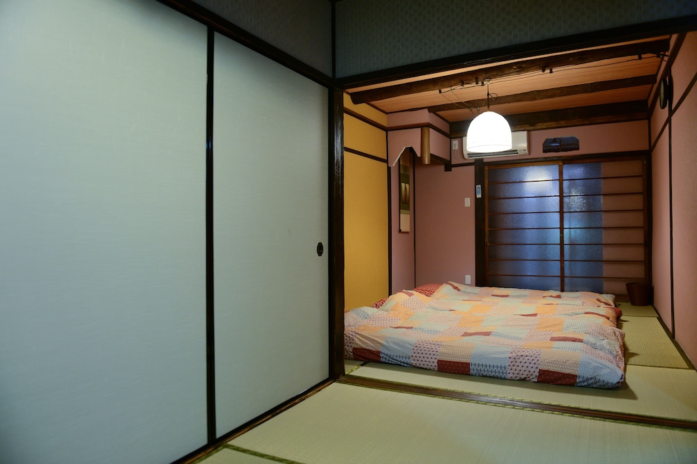 Nishioji Tanuki - Photo 6
