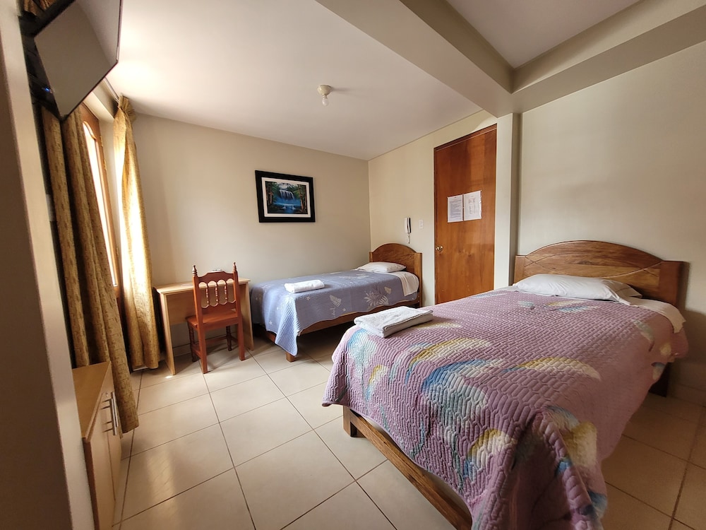 Basic Twin Room, Balcony, City View photo 3