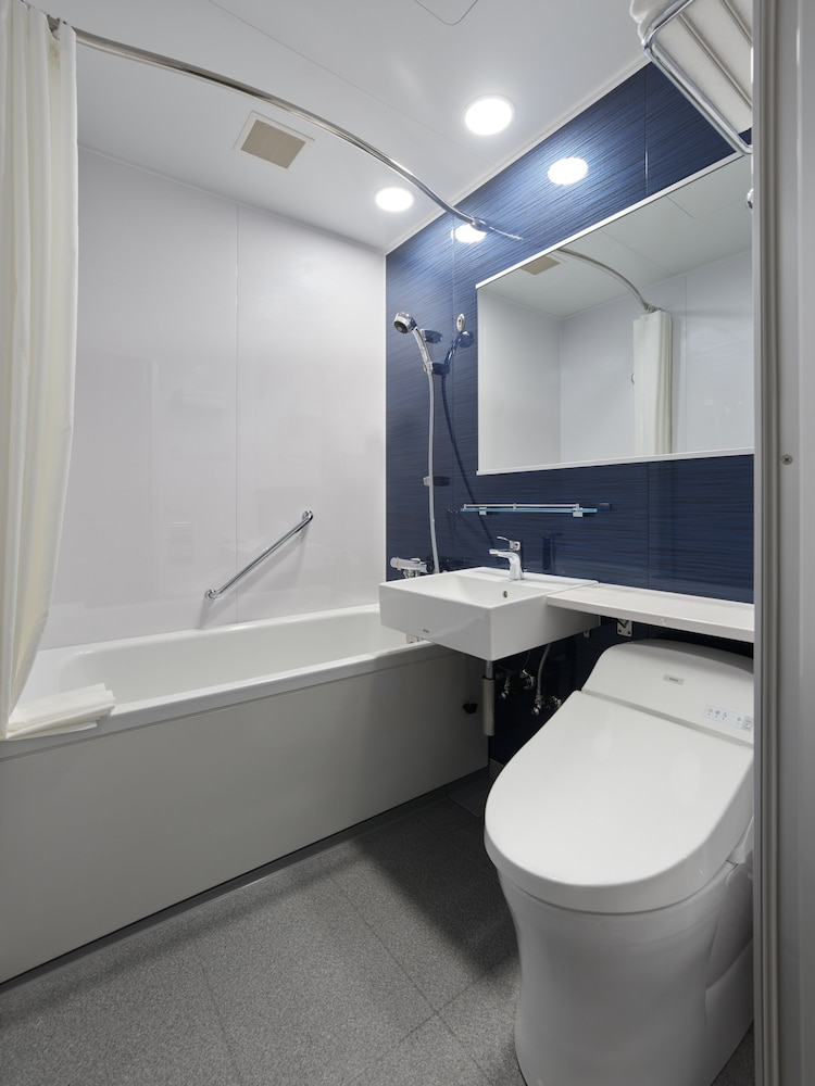 Standard, 2 beds (+ extra), Bathtub, 2 People Use, Non Smoking - Photo 7