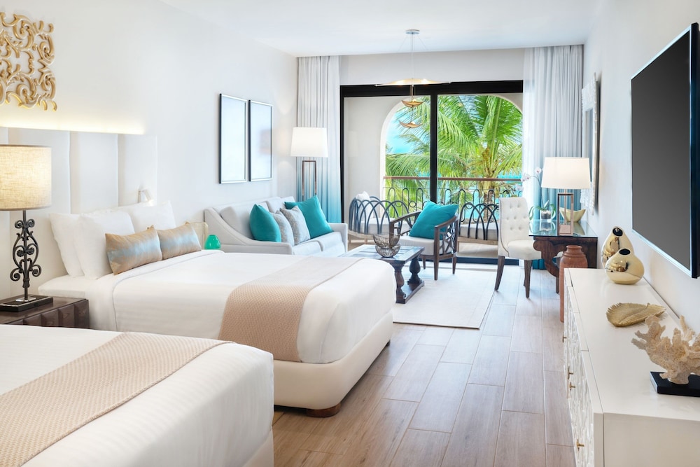 Junior Room, 2 Queen Beds, Balcony, Garden View - Photo 1