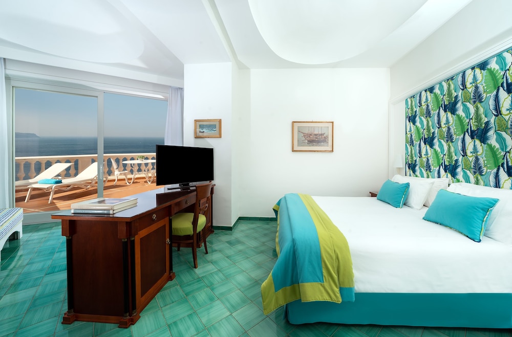 Junior Suite, Balcony, Sea View - Photo 9