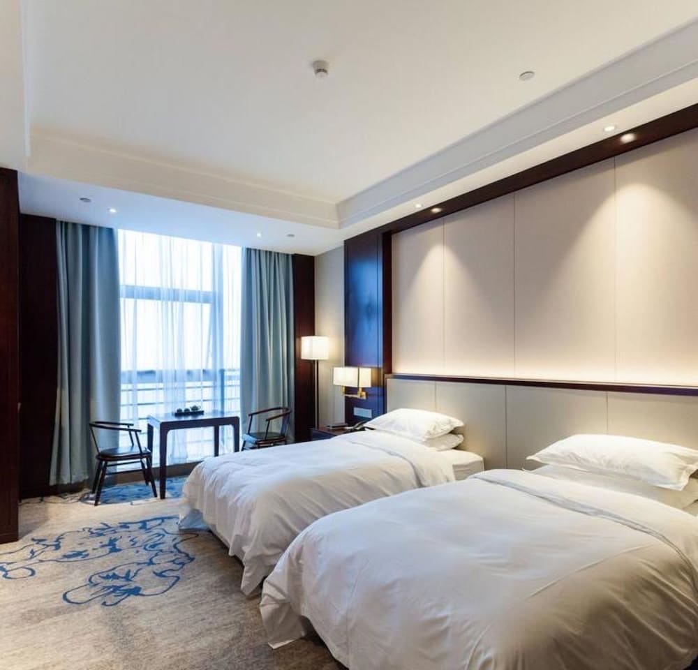 Standard Twin Room photo 2