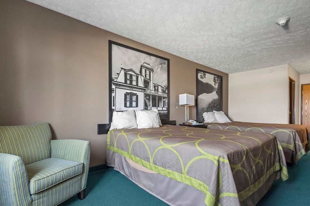 Room, 2 Queen Beds, Non Smoking photo 1