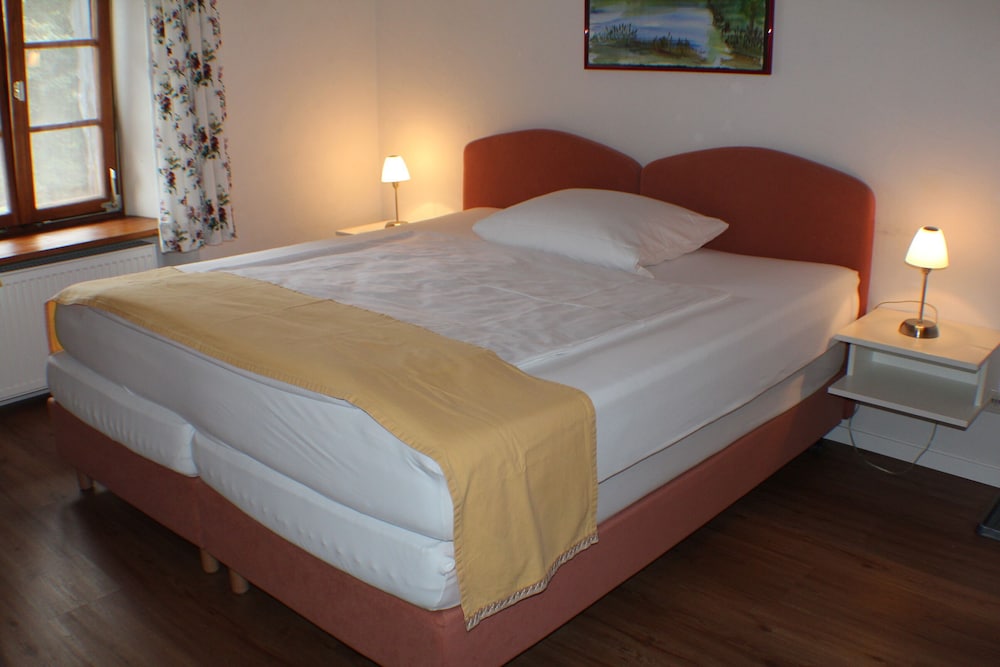 Standard Double Room Single Use, Non Smoking photo 2