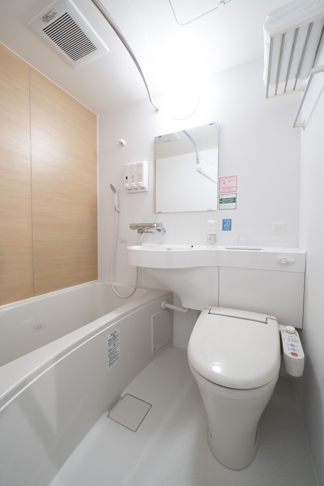 Standard Double Room, Non Smoking - Photo 6