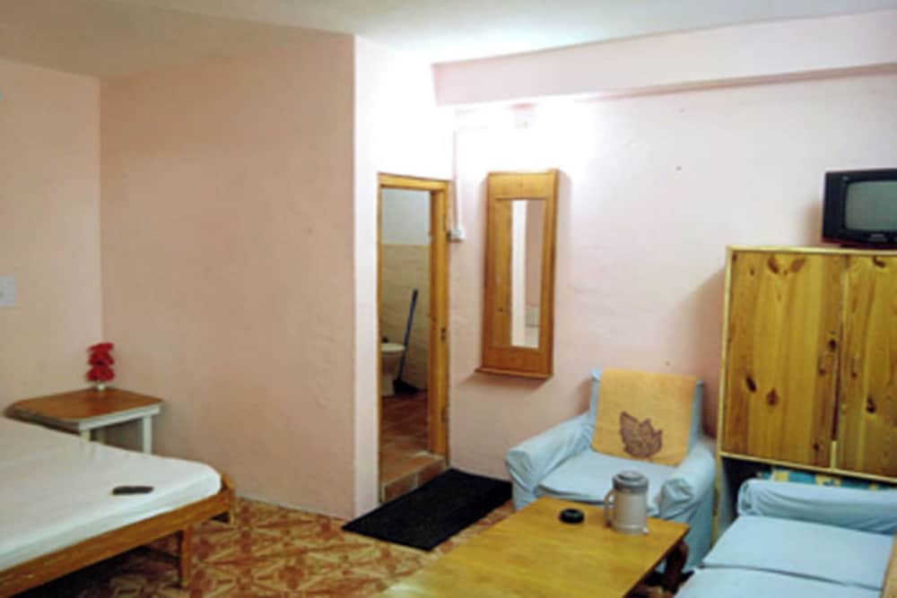 Deluxe Triple Room photo 3