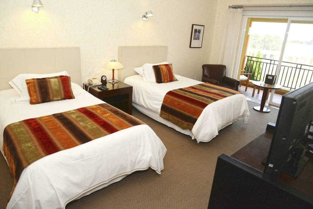 Deluxe Room, 2 Twin Beds photo 1