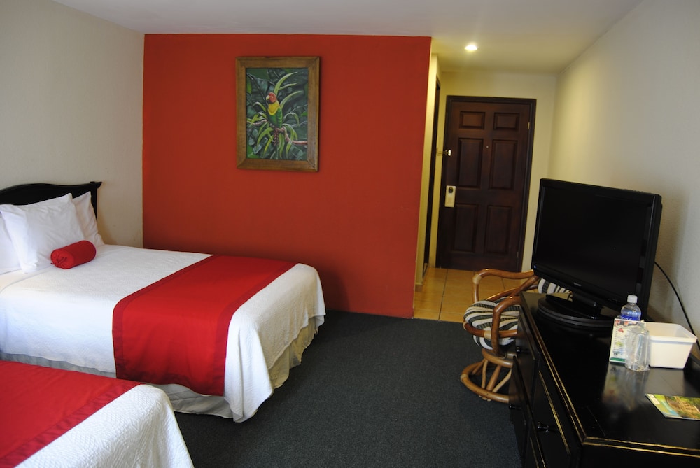 Standard Room, 2 Double Beds photo 2