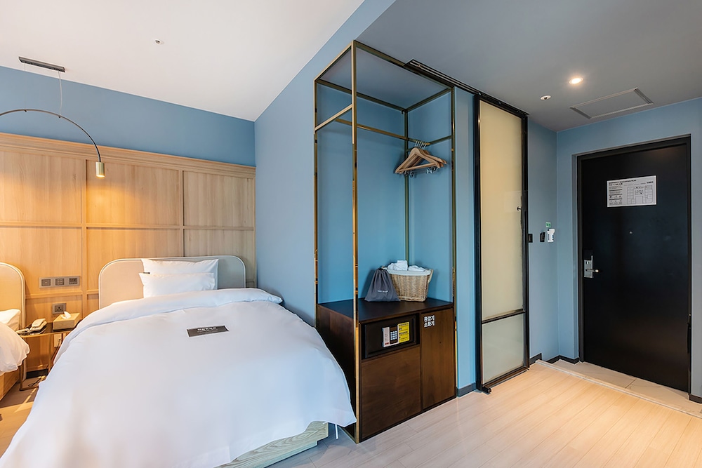 Twin Terrace Room-Breakfast Included,Unlimted Starbucks Coffee Bean,OTT Available,15PM CI / 13PM CO - Photo 7