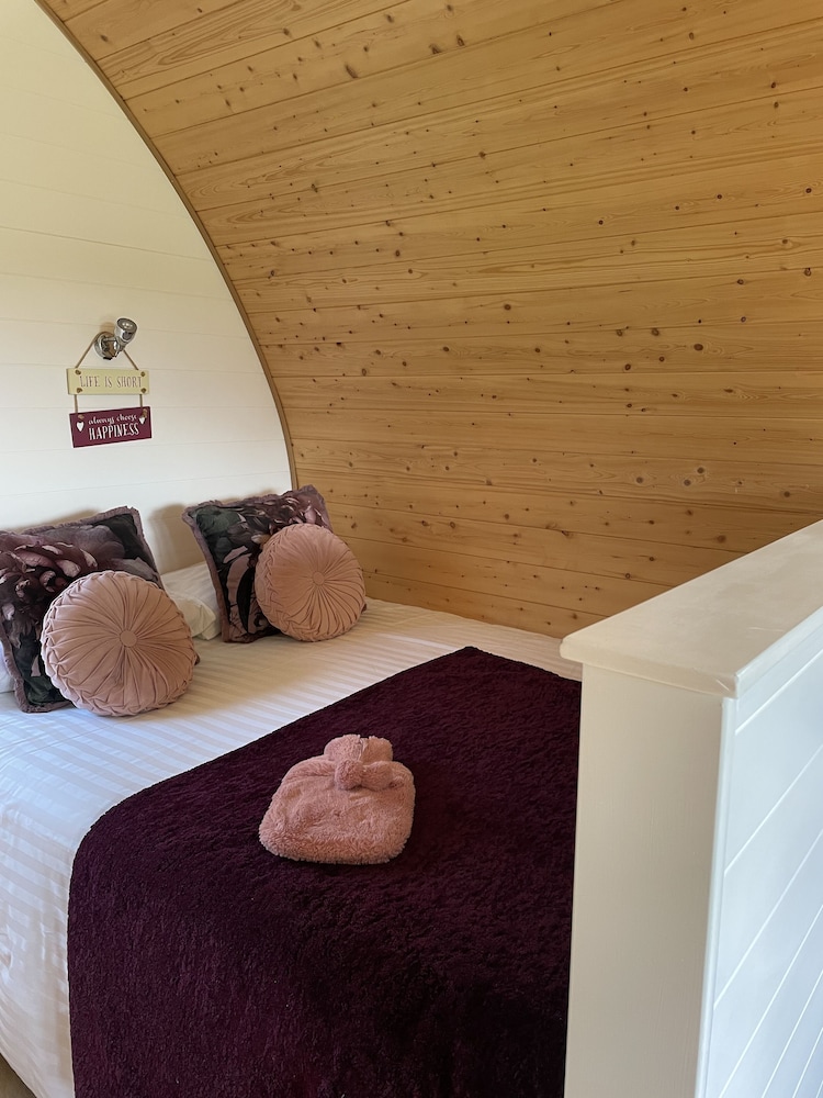Deluxe double room with sofa bed