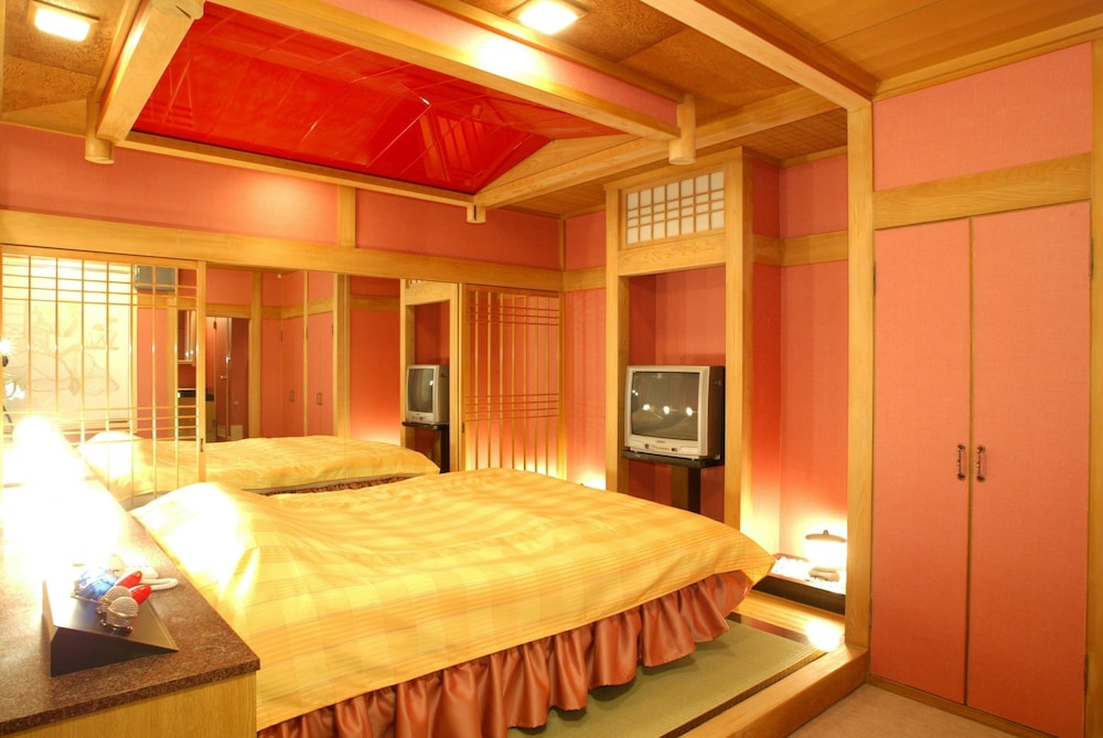 Standard Double Room, Smoking (Love Hotel, After 5pm Check-in & one night only) photo 3