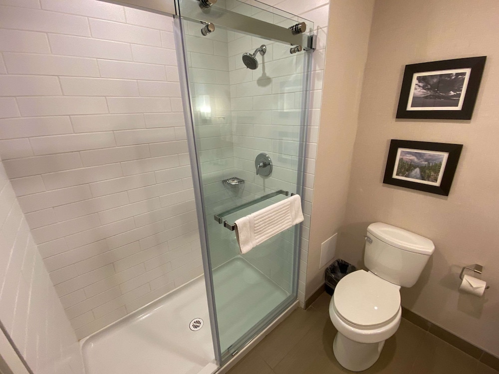 Suite, Multiple Beds, Non Smoking - Photo 4