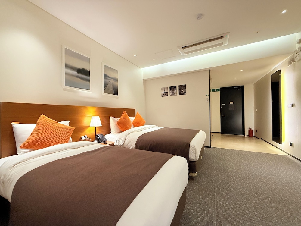 Deluxe Twin Room - Photo 4