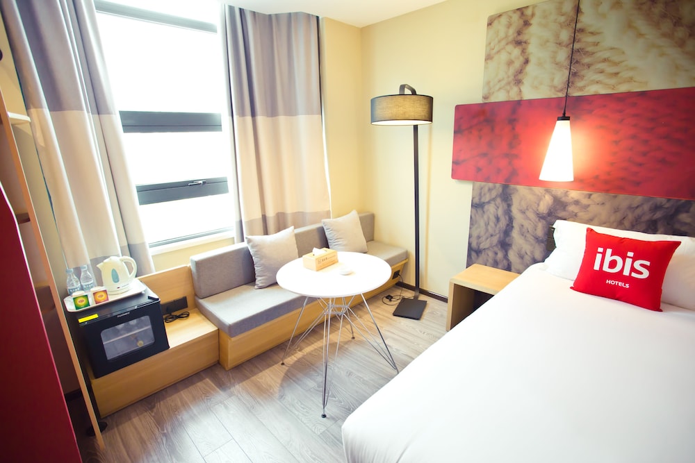 Business King Size Room photo 1