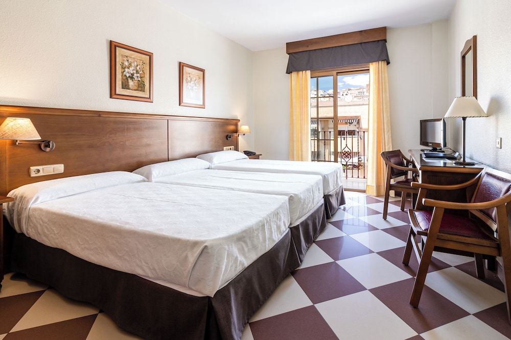 Triple Room (for 3 adults) - Photo 1