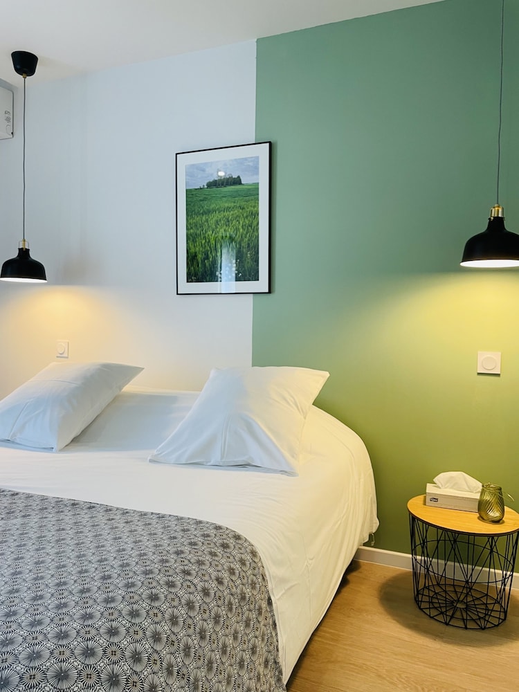Suite - Photo 6