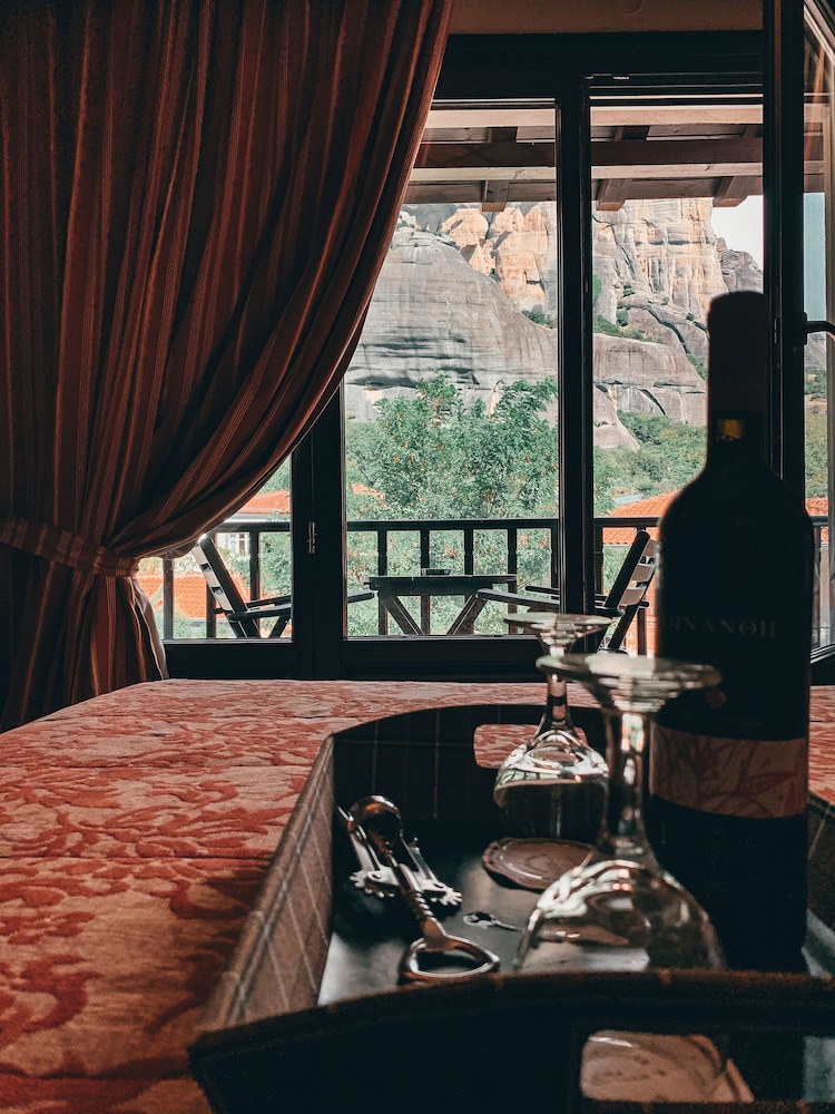 Junior Suite (Meteora View) - Photo 14
