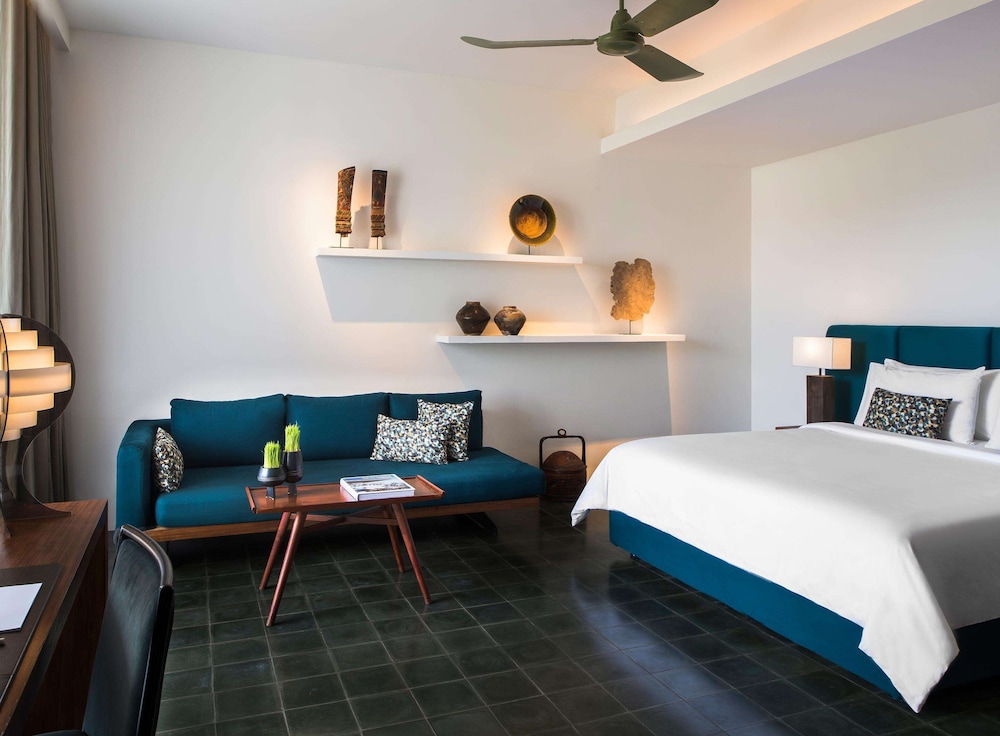Deluxe Double Room, Balcony, City View photo 2