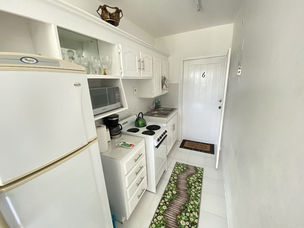 Serene 1 Bedroom Unit Lower Level photo 3