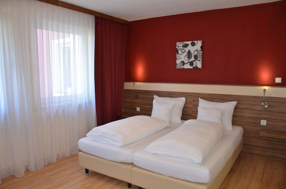 Double Room - Photo 4