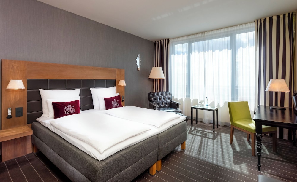 Room, 2 Twin Beds (Sleep) - Photo 7