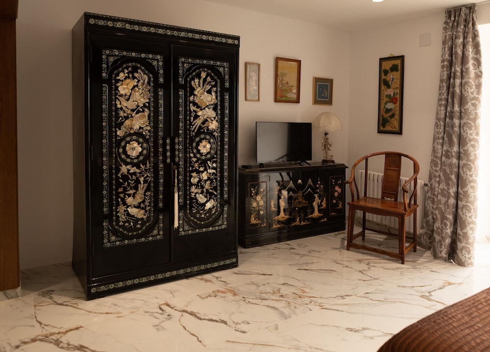Japanese Suite photo 2