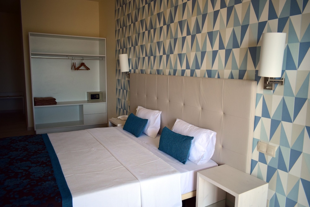 Standard Double or Twin Room - Photo 1