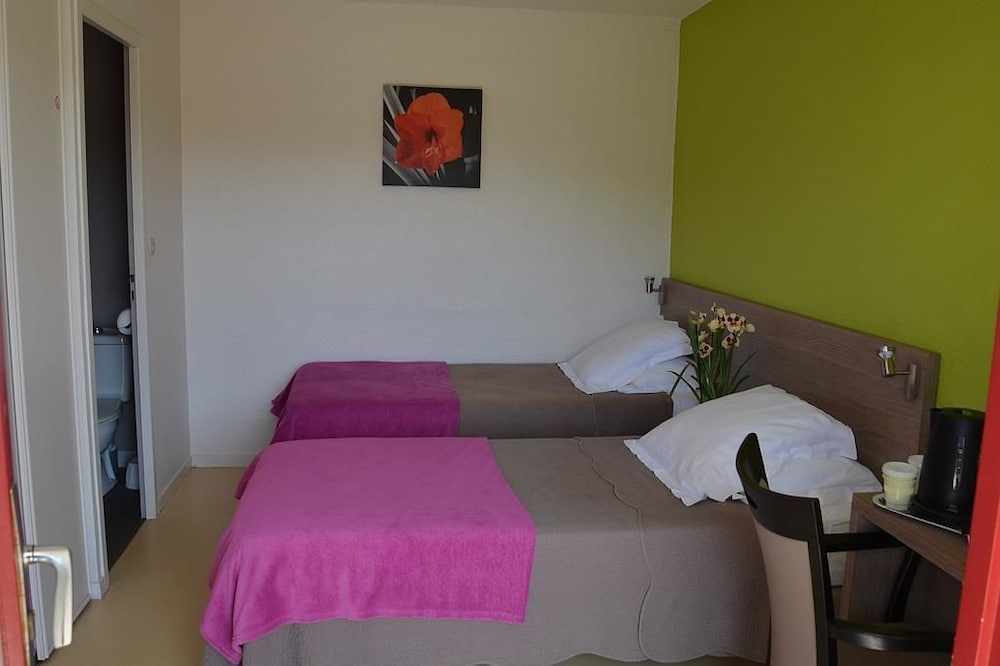 Studio, 2 Twin Beds