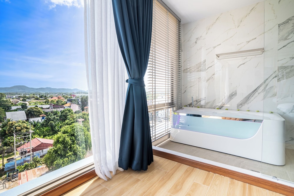 Executive Suite photo 2