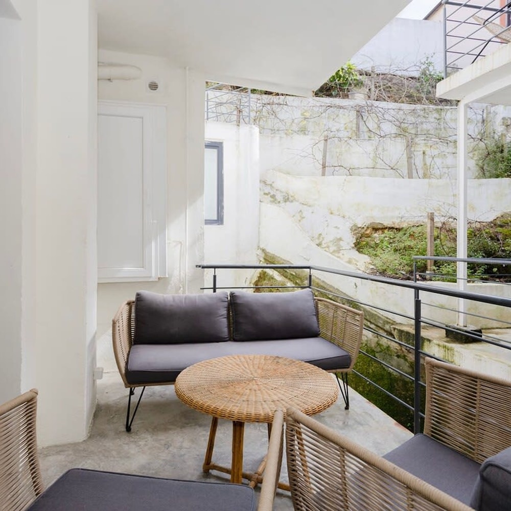 Apartment photo 2