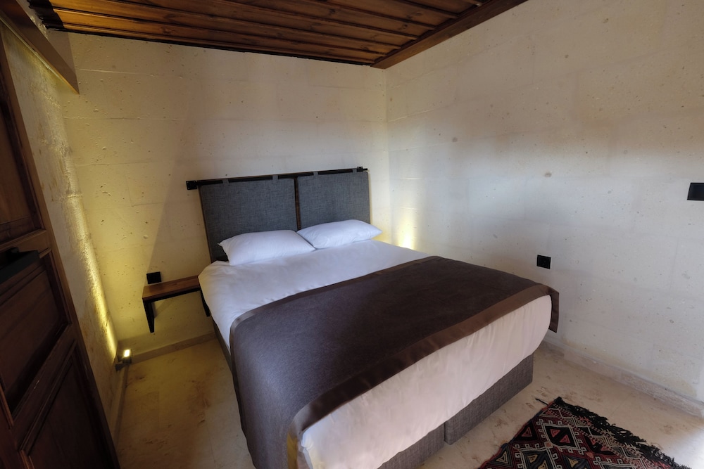 Economy Double Room photo 3