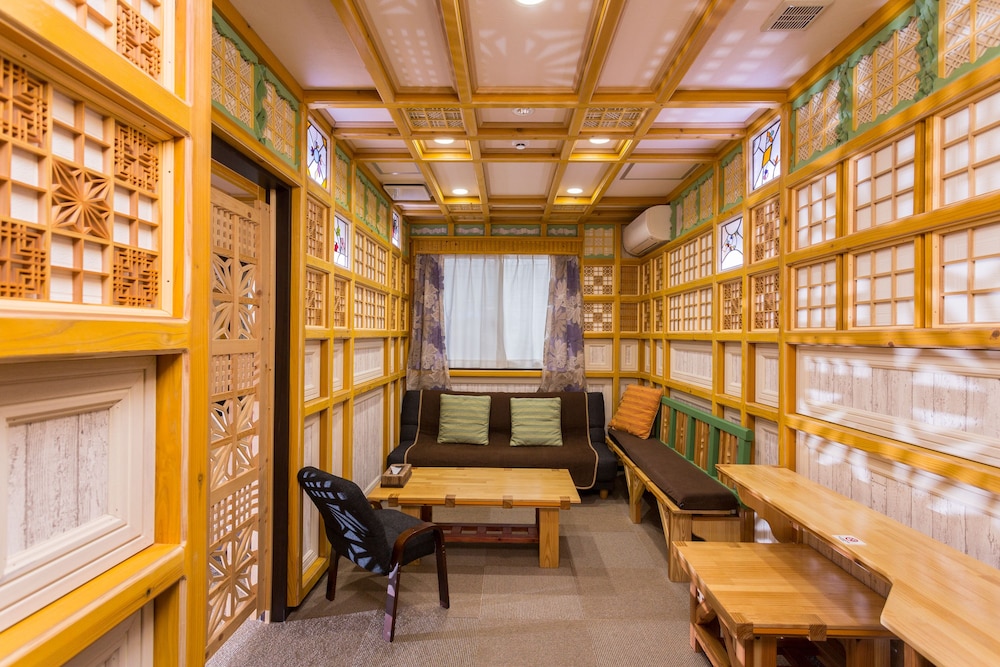 Superior Twin Room, Mountain View photo 3