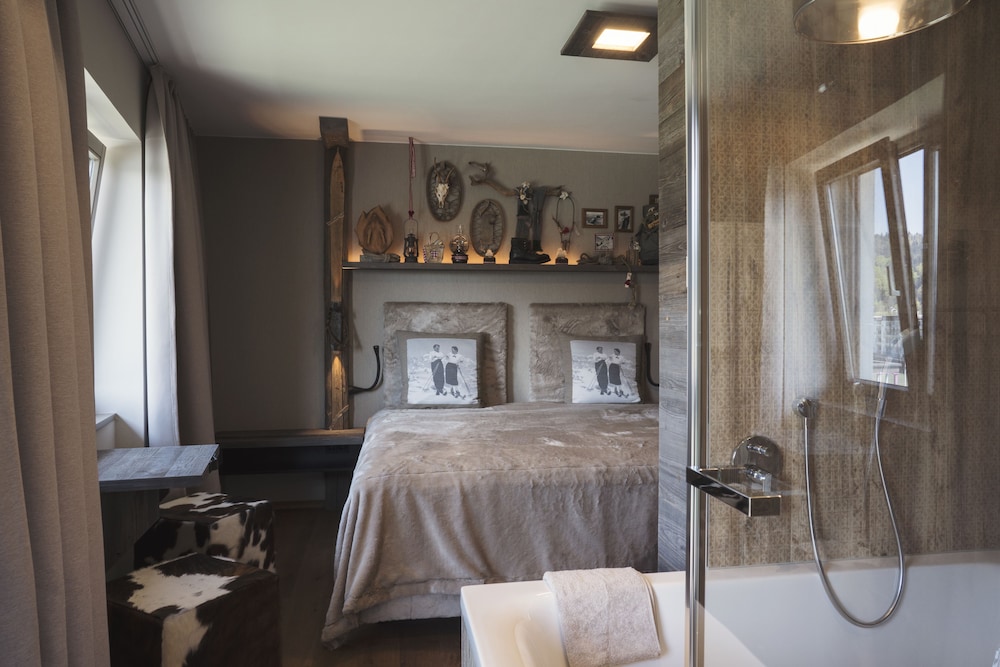 Deluxe Double Room, 1 Bedroom, Balcony, Mountain View photo 1