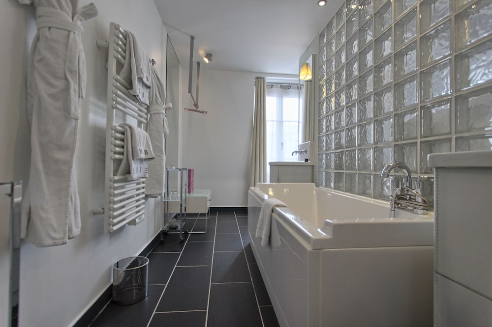 Standard Double or Twin Room photo 2