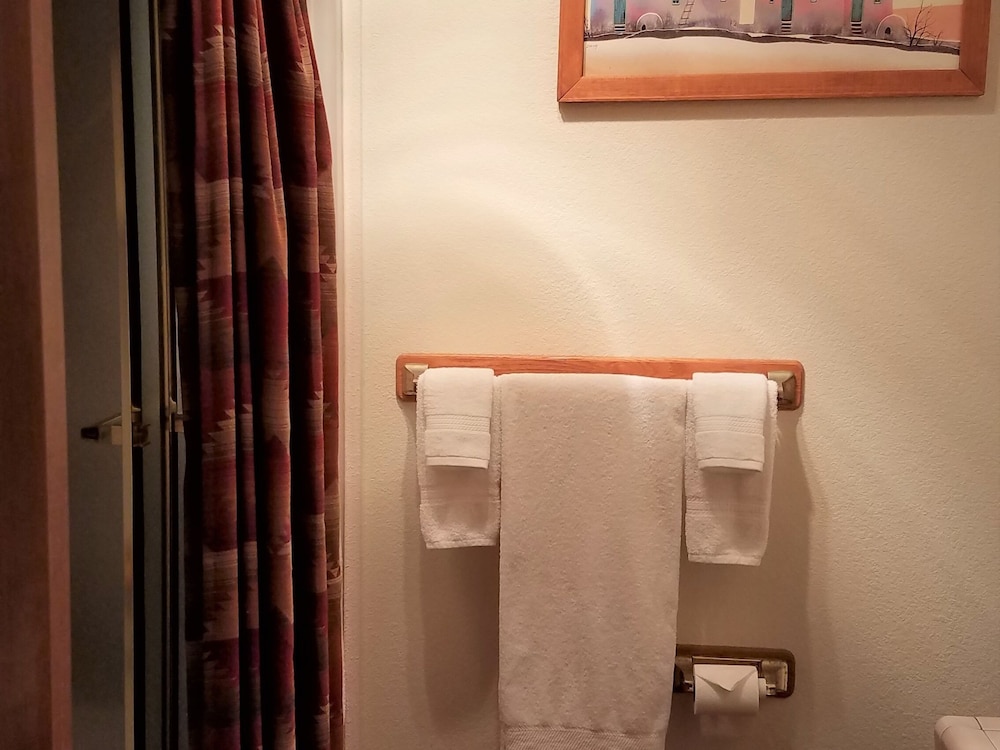 Standard Double Room, Private Bathroom (Santa Fe) photo 3